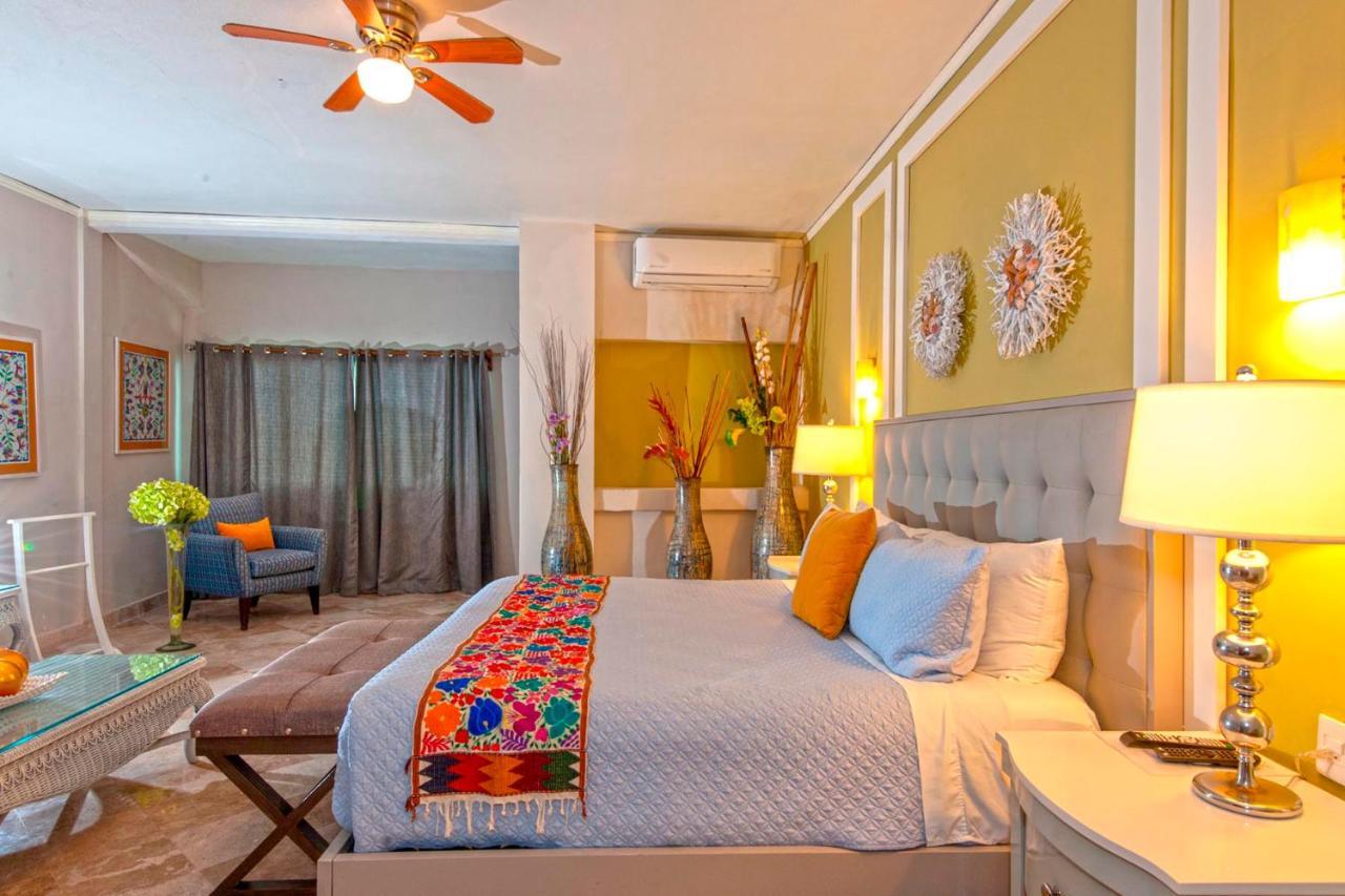 Vallarta Shores Beach Hotel プエルトバラータ エクステリア 写真