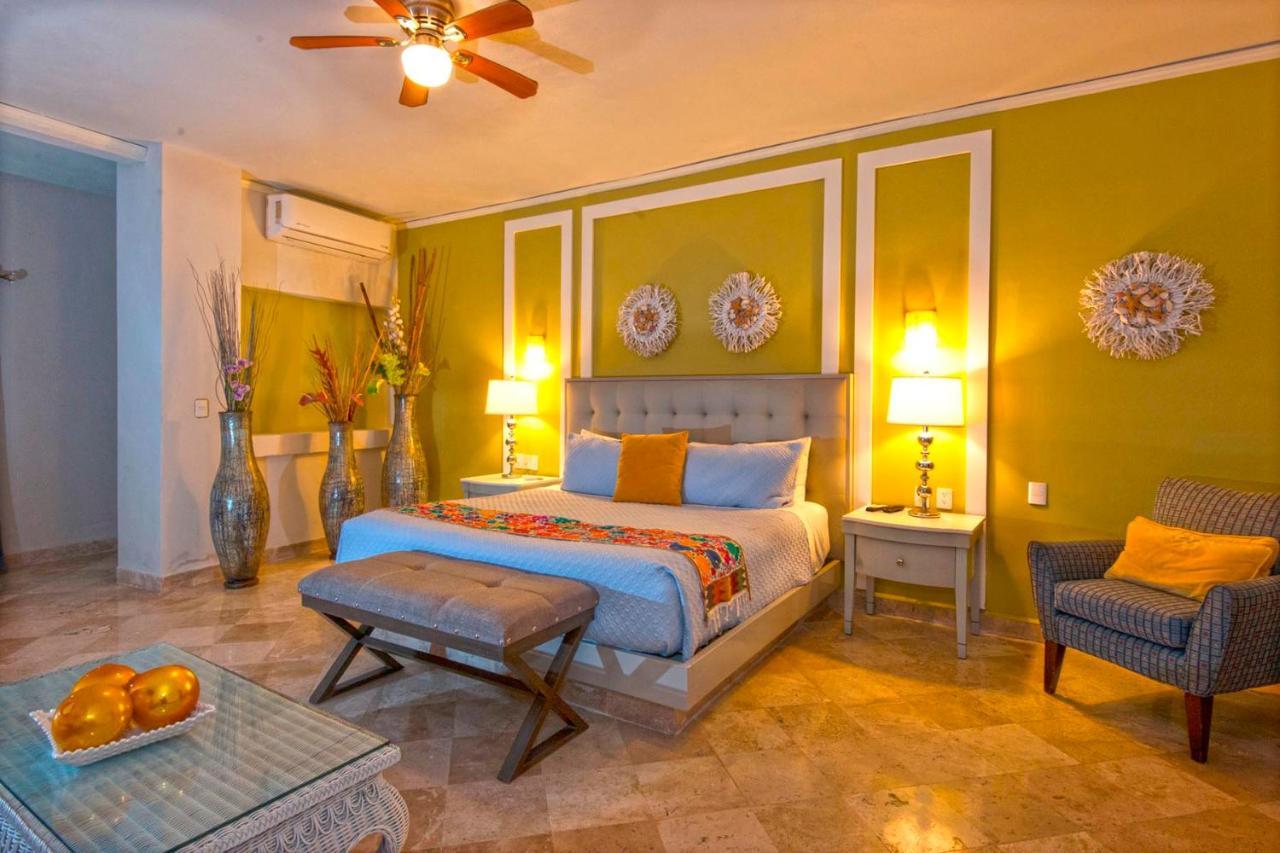 Vallarta Shores Beach Hotel プエルトバラータ エクステリア 写真