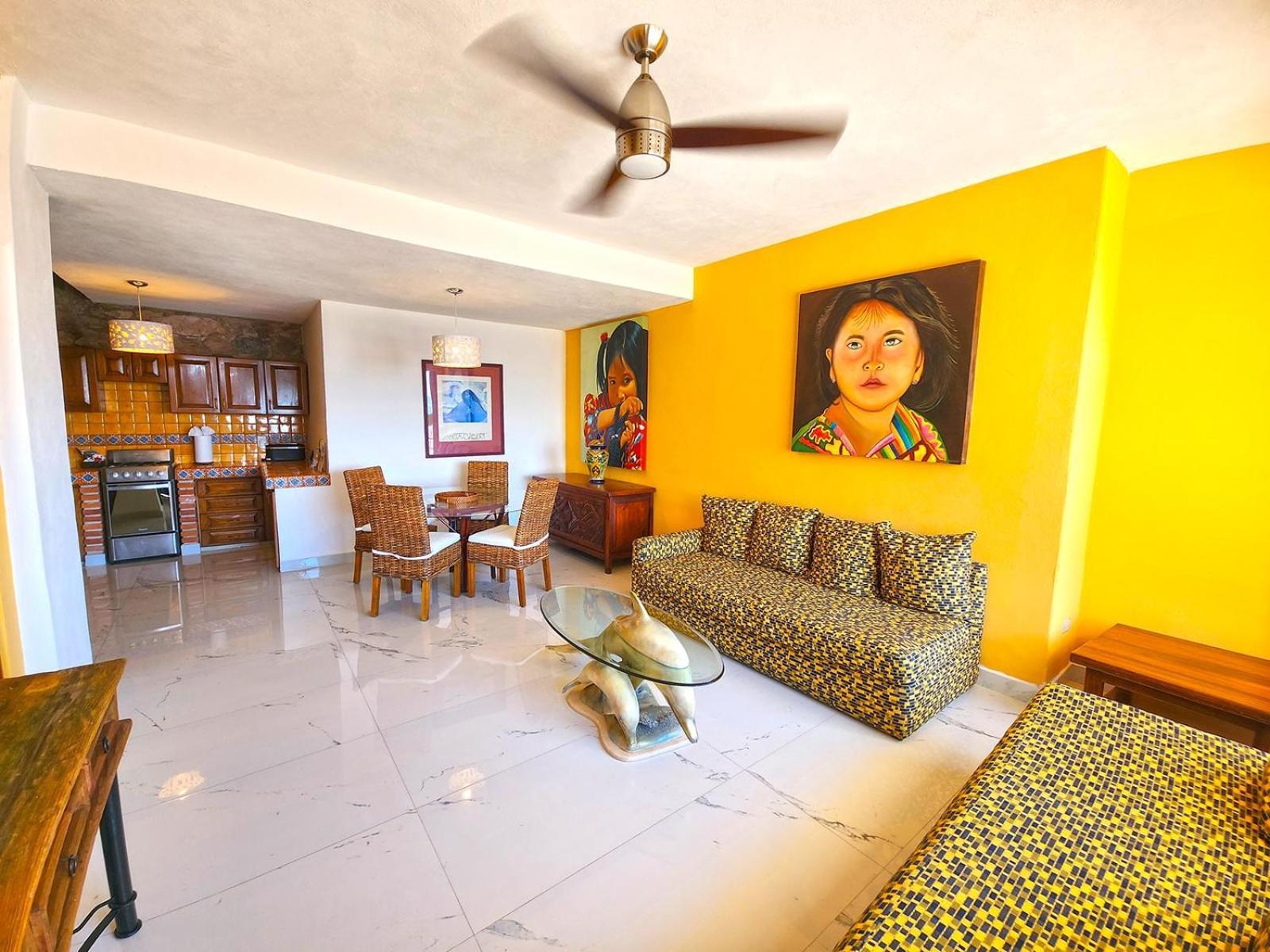 Vallarta Shores Beach Hotel プエルトバラータ エクステリア 写真