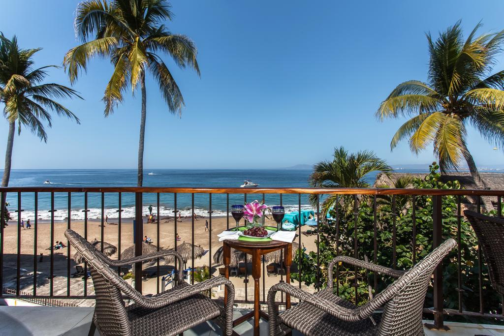 Vallarta Shores Beach Hotel プエルトバラータ エクステリア 写真