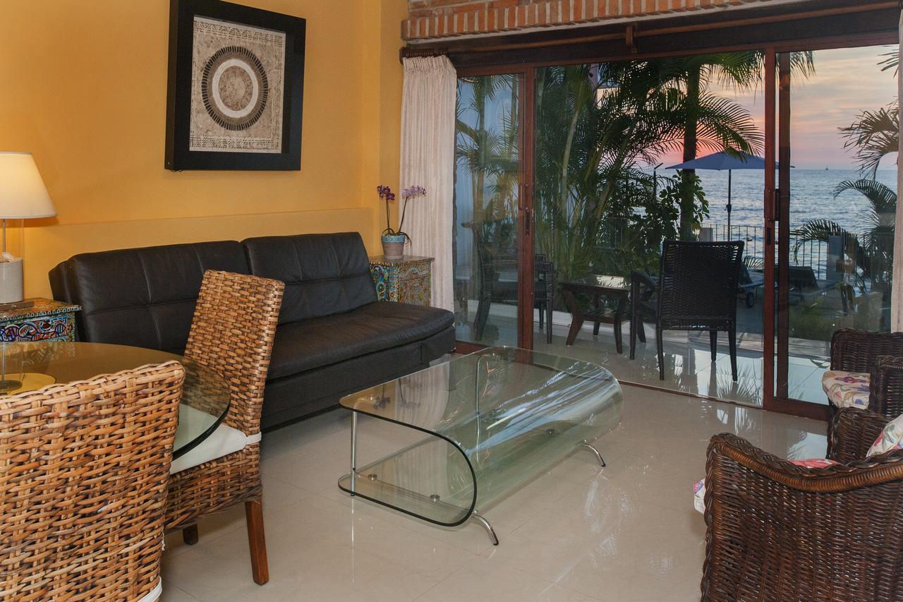 Vallarta Shores Beach Hotel プエルトバラータ エクステリア 写真