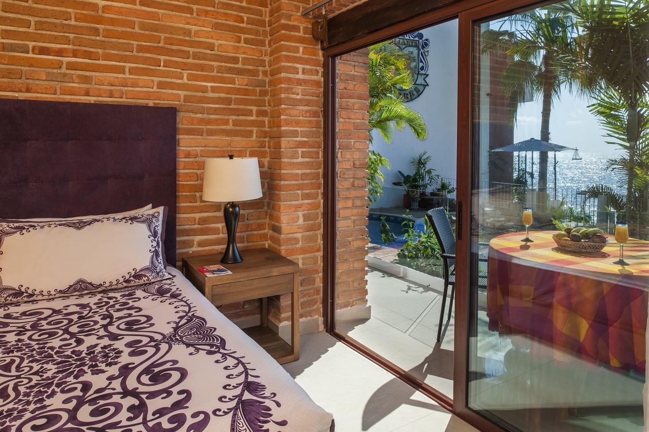 Vallarta Shores Beach Hotel プエルトバラータ エクステリア 写真
