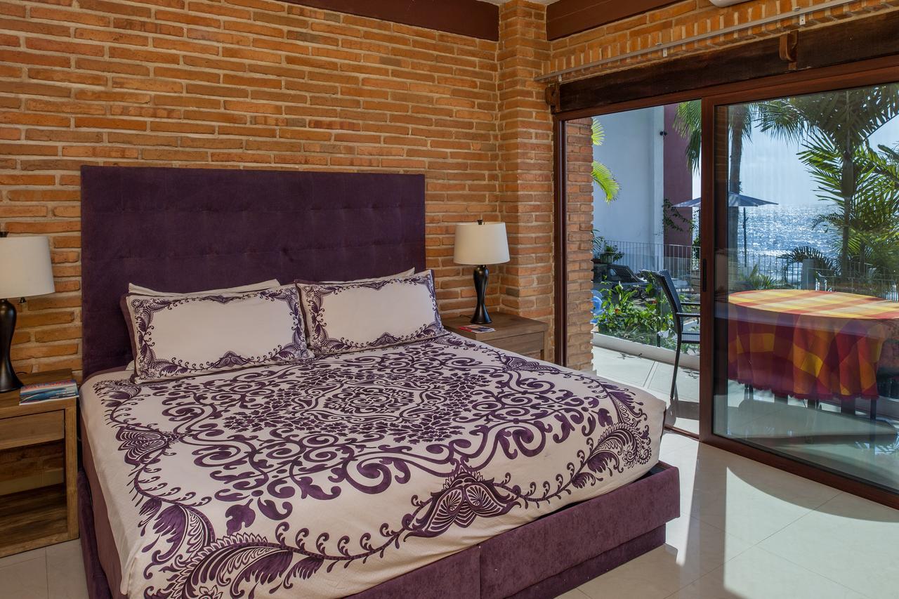 Vallarta Shores Beach Hotel プエルトバラータ エクステリア 写真